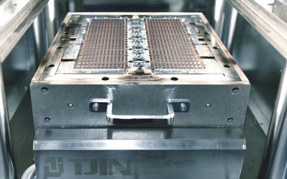 Máquina de moldeo de semiconductores de inyección única