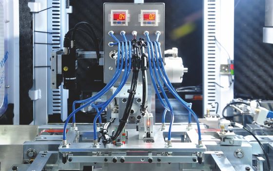 Componentes electrónicos máquina de recorte y moldeado sistema de perforado y moldeado 1000W